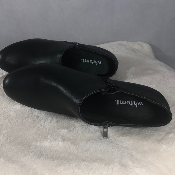 💜 NEW , White Mt , Black Booties, Size 10 . - Picture 6 of 6